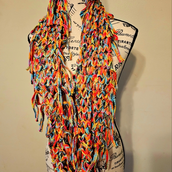 2 for 1 😁 Glittery Loop Scarves!! - Picture 4 of 12